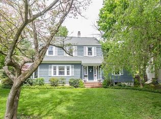 60 Dorking Dr, Fairfield, CT 06824
