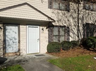 1043 Rock Knoll Ct #207, Winston Salem, NC 27107