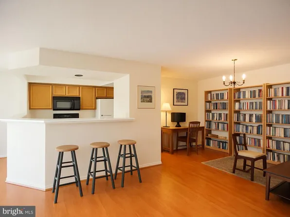 202 Burkwood Ct #1L, Bel Air, MD 21015