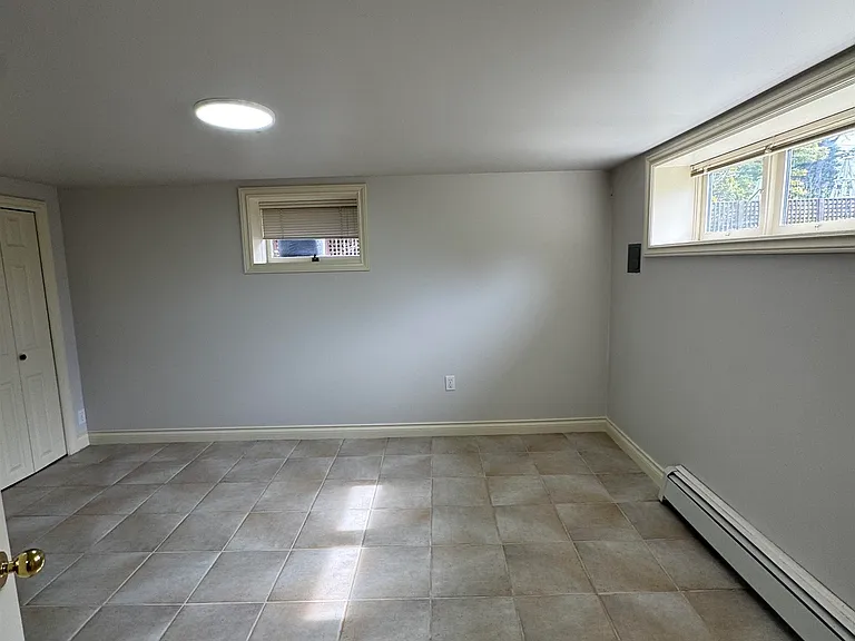 1758B Western Pkwy — Photo 5