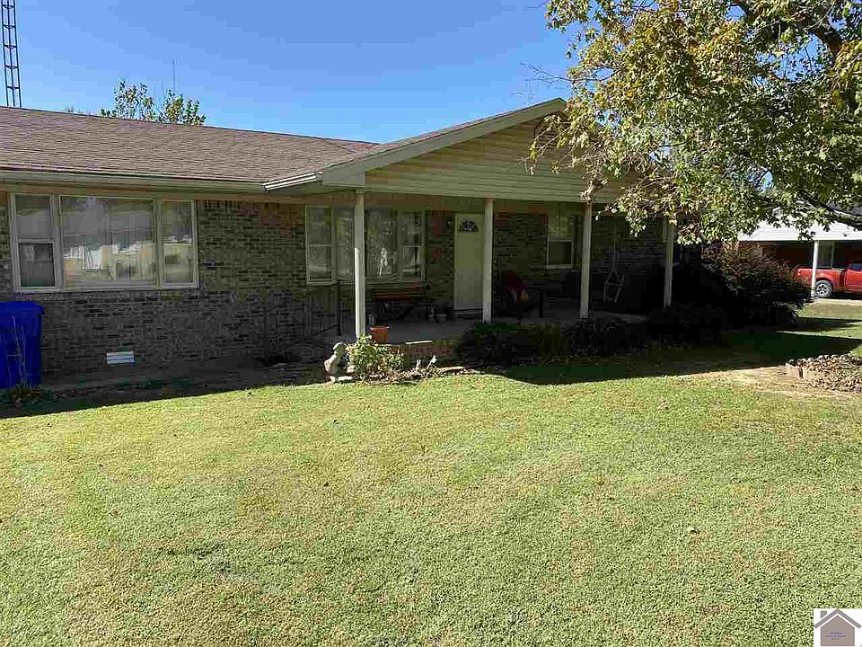 1st image of 233 Country Dr