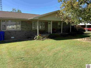 233 Country Dr, Marion, KY 42064