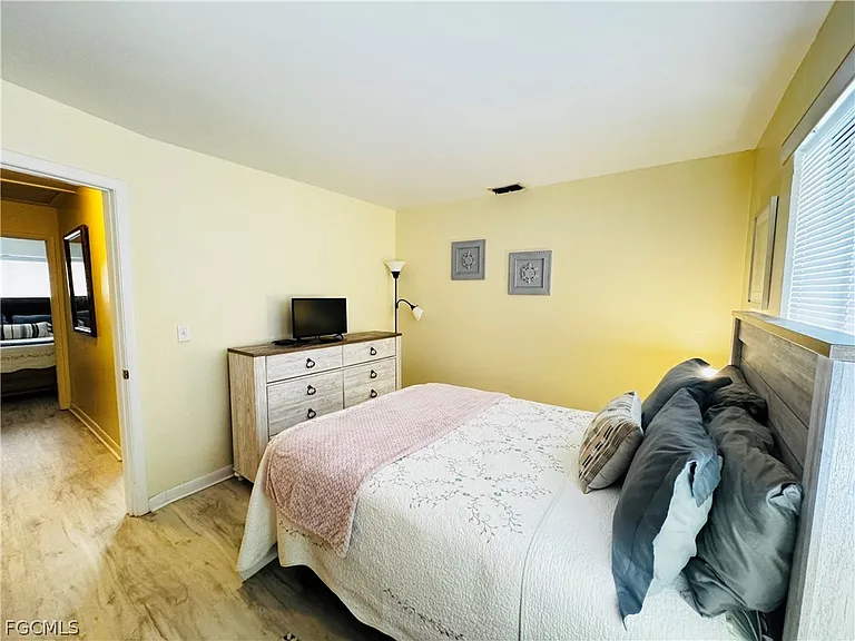 4903 Vincennes St #212 — Photo 12