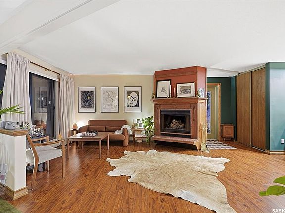 2nd image of UNIT 101-222 Saskatchewan CRESCENT E