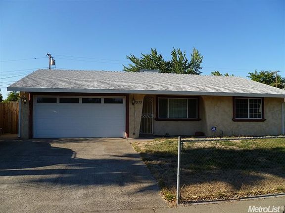 2nd image of 7973 Dana Butte Way