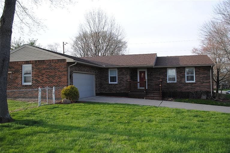 1st image of 110 Frazer Dr