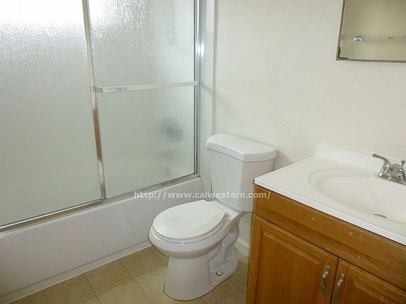 5th image of 1730 Virginia Ave APT 3