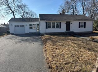 4 Hillcrest Ave, Smithfield, RI 02828