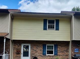 113 McGrew Dr, Elkview, WV 25071