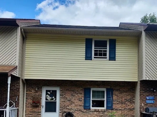 113 McGrew Dr, Elkview, WV 25071