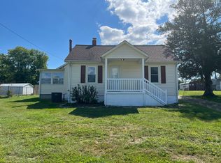 28 Belle Plains Rd, Fredericksburg, VA 22405