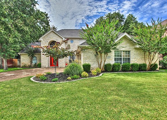 2nd image of 29004 Oakland Hills Dr