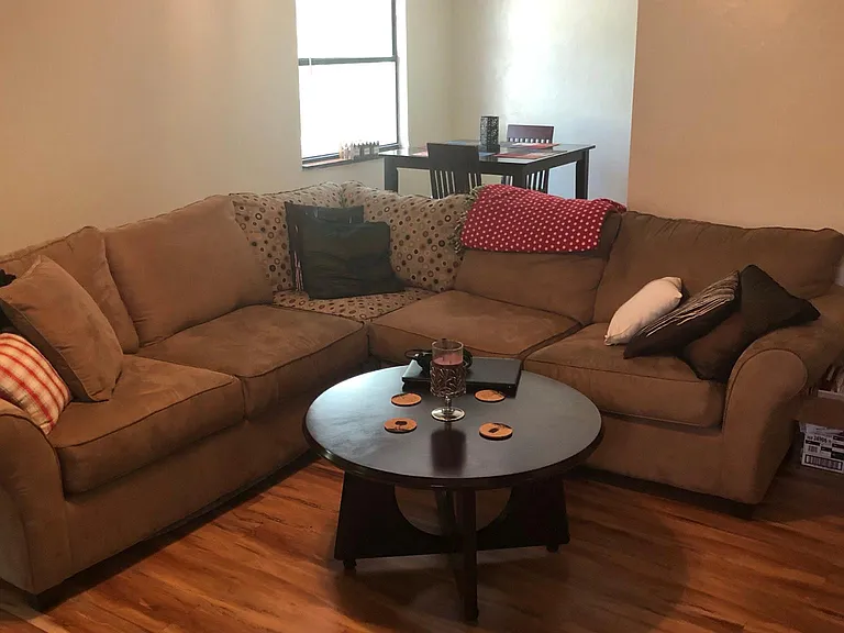 141 Locke St #D — Photo 4