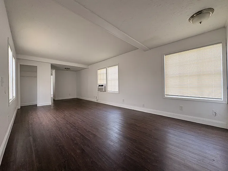 4395 Helen Ave #6 — Photo 2