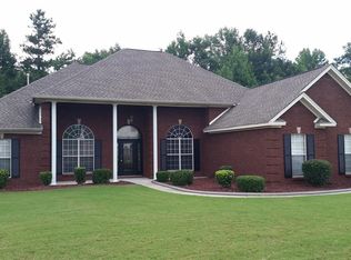 105 Timberland Ln, Millbrook, AL 36054