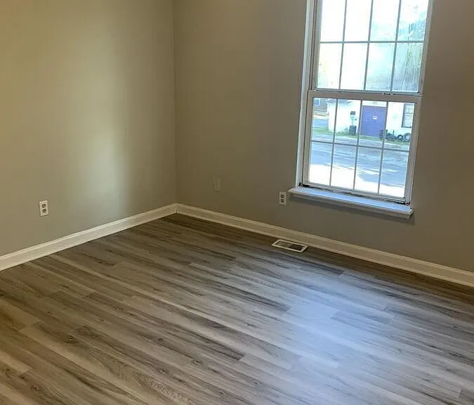 100 Floyd Ct — Photo 11