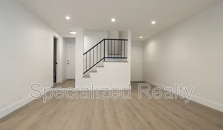 9603 Van Nuys Blvd #B — Photo 3