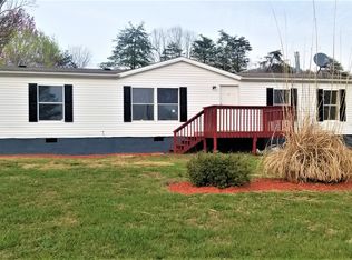 1265 Hayward Dr, Vinton, VA 24179