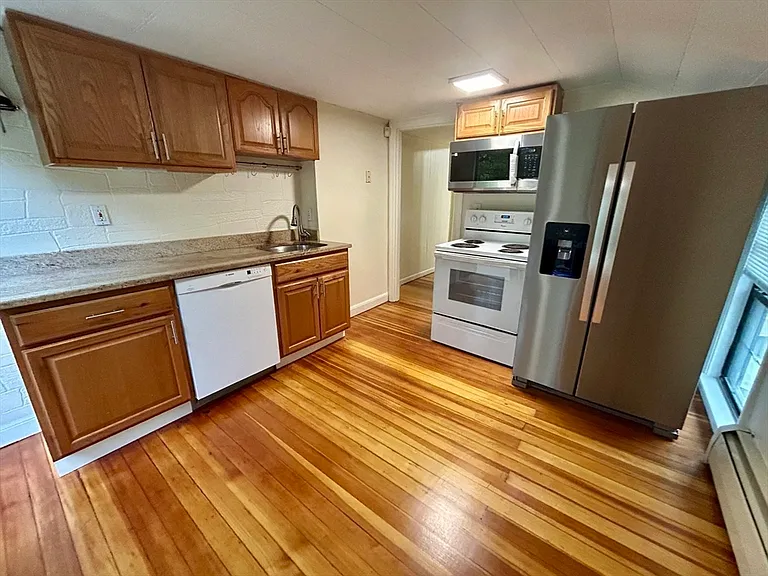 97 Court St #2 — Photo 14
