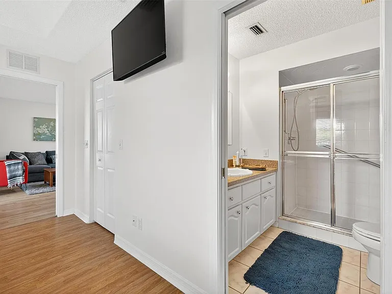 2048 NW 50th Ave — Photo 24