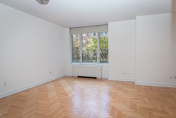 Rented by BLU Real Estate | media 20