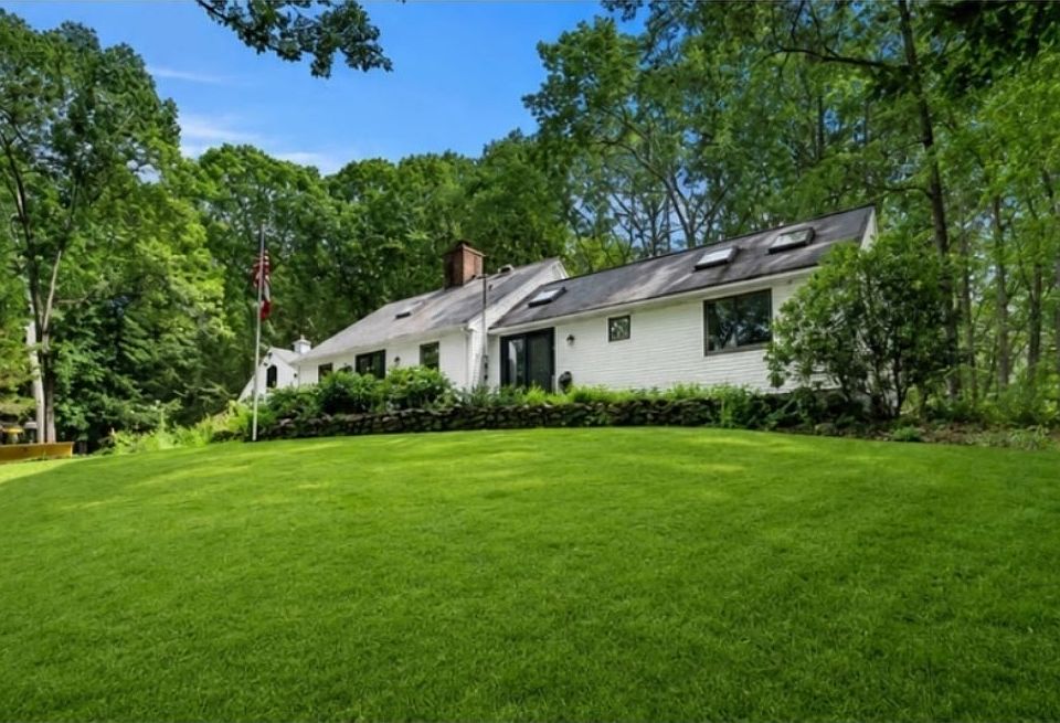 1st image of 536 Ipswich Rd