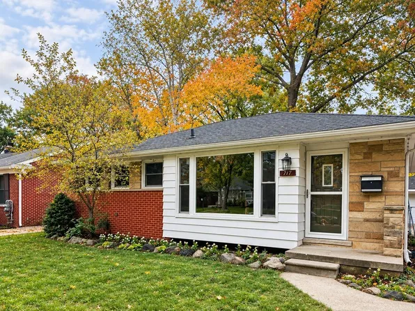 717 Orchard View Dr, Royal Oak, MI 48073