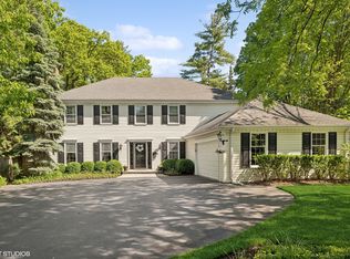 2946 Lake Ave, Wilmette, IL 60091