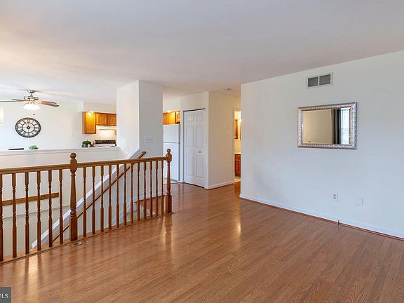 4th image of 8064 Woodholme Cir