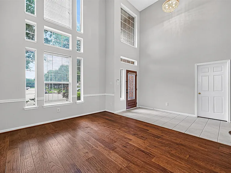 2502 Rosebluff Ct — Photo 6