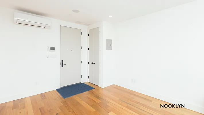 Rented by Nooklyn NYC LLC | media 18