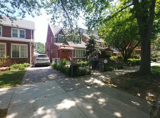 109-30 Park Ln S #1, Richmond Hill, NY 11418