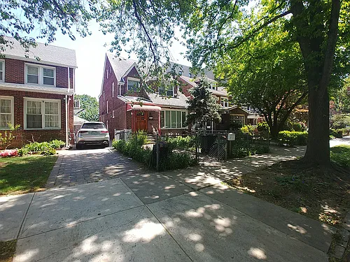 109-30 Park Ln S #1 Photo 1