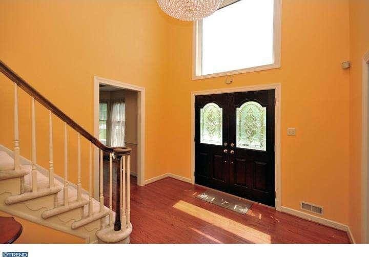 1st image of 320 Sentry Ln