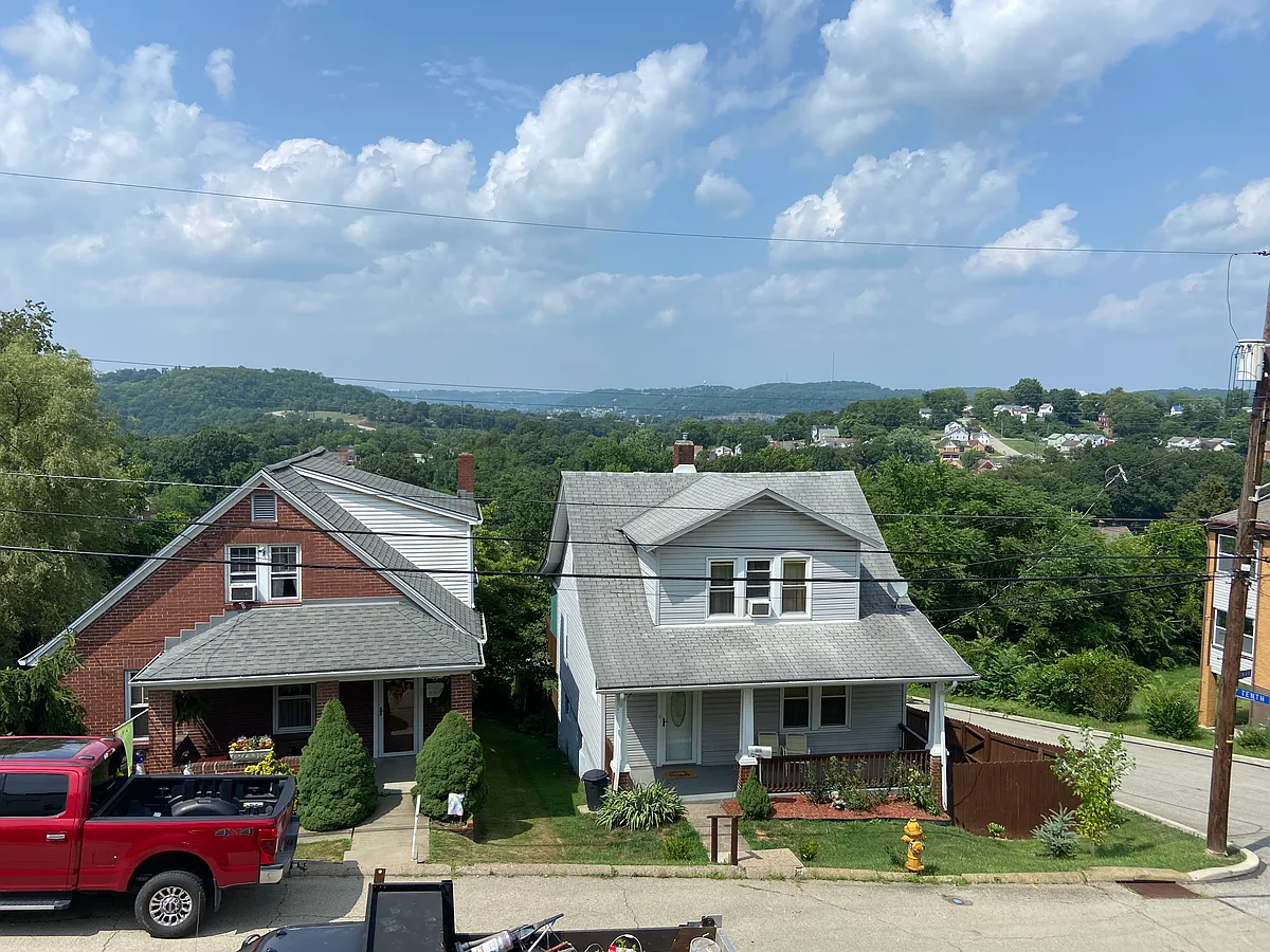 Building Photo - 1004 Toman Ave