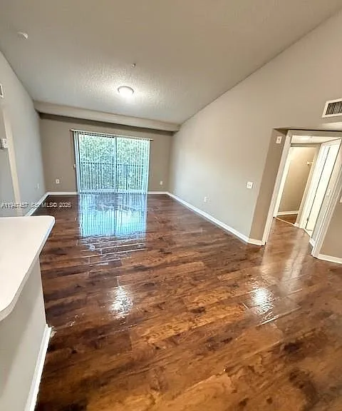 4167 N Haverhill Rd #1113 — Photo 6