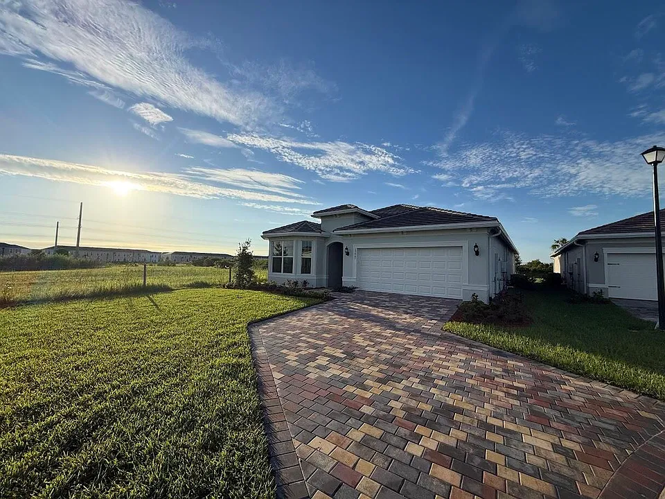 13663 SW Vermillion Cir