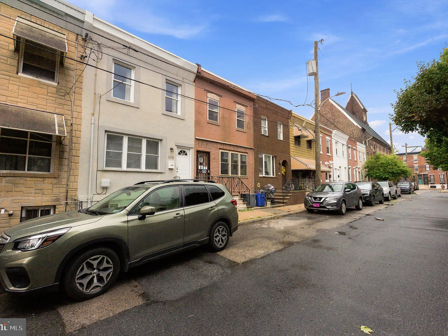 3 bed, 1.5 bath, 1122 sqft, $2,500 — Photo 3