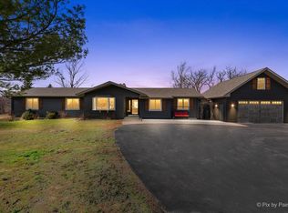 41W168 Powers Rd, Huntley, IL 60142