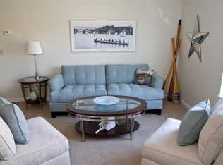 3 Summit Hill Way APT 312, Troy, NY 12180