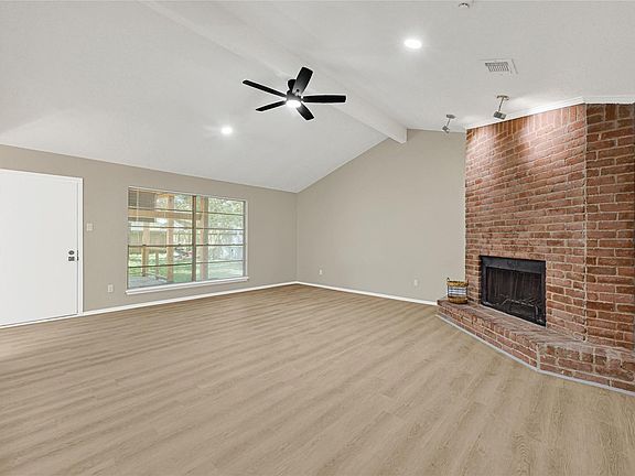 5th image of 914 Cheyenne Meadows Dr
