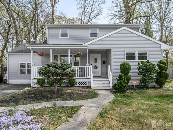 24 Half Acre Rd, Jamesburg, NJ 08831