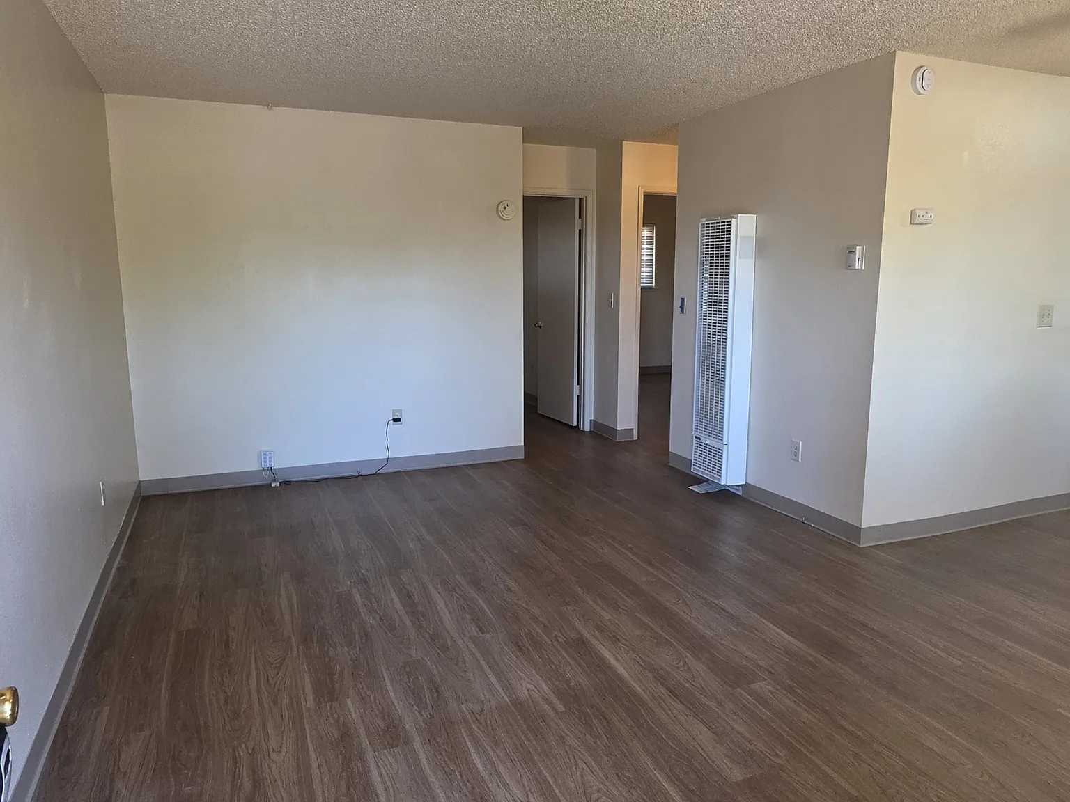 5531 Paloma Avenue - 2 — Photo 3
