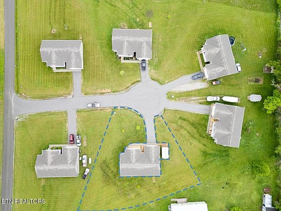 3rd image of 106 Maca Ridge Cir