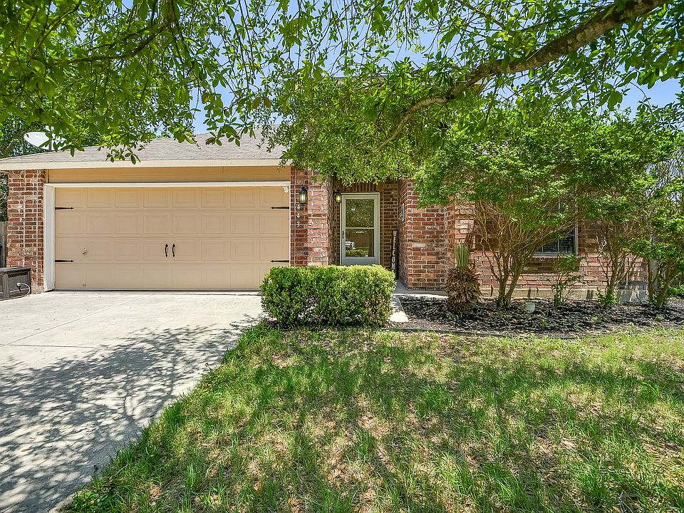 1st image of 443 Blue Spruce Dr