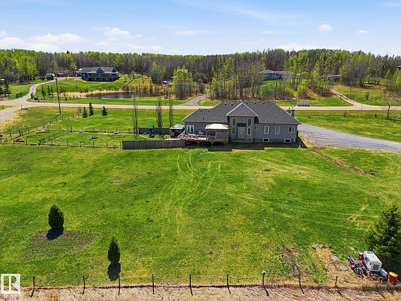 2nd image of 54419 Range Rd #14-101