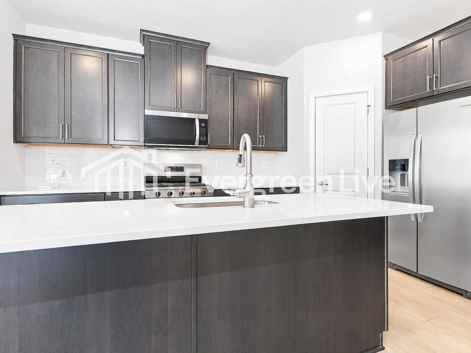 2 bed, 2.0 bath, 1518 sqft, $2,090 — Photo 4