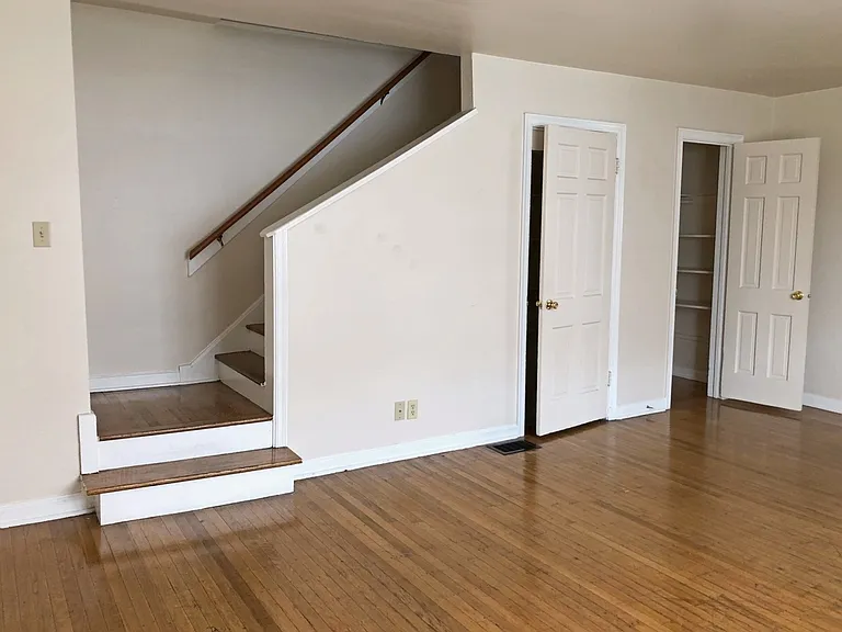 Nola Court Apartments — Photo 49