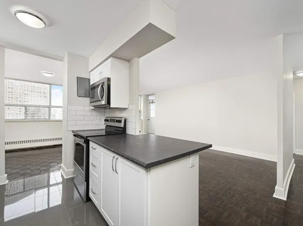 Champlain Towers at 75 Thorncliffe Park Drive