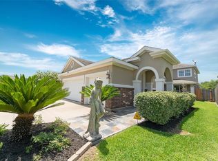 11739 Champions Gate Dr, Mont Belvieu, TX 77535